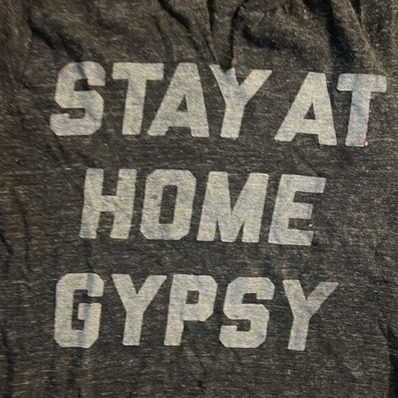Stay at Home Gypsy - T Shirt - BRAND NEW Shirt - Gray Shirt - NEW - Picture 2 of 4